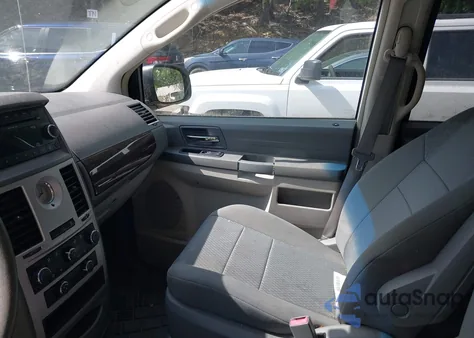 2010 Chrysler Town & Country New Lx из США, поврежденный, VIN 2A4RR2D17AR405642